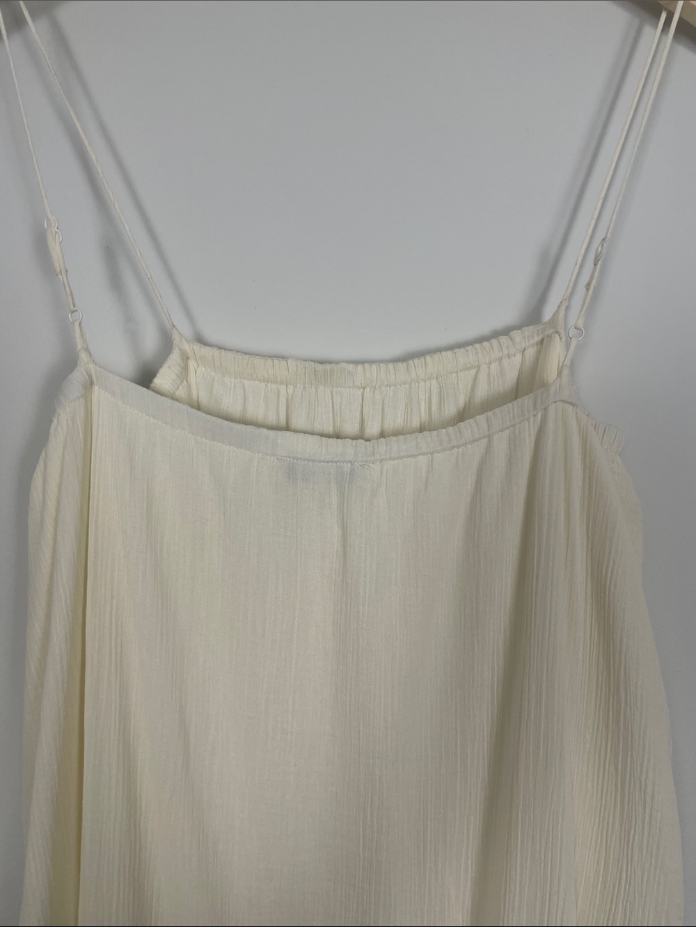 ONIA Crinkle Gauze Maxi Dress In Egret. Size M - Picture 6 of 16